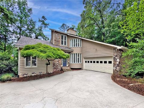 Homes For Sale - 10550 Haynes Bridge Road<br/> Alpharetta, GA 30022