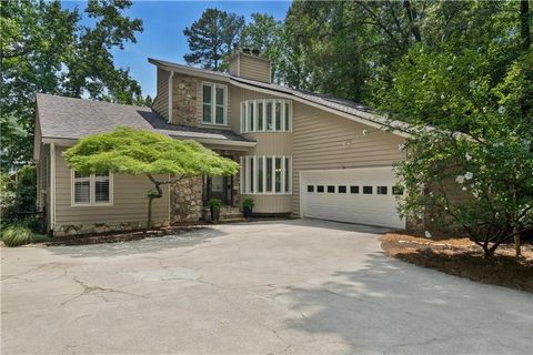 Homes For Sale - 10550 Haynes Bridge Road<br/> Roswell, GA 30022