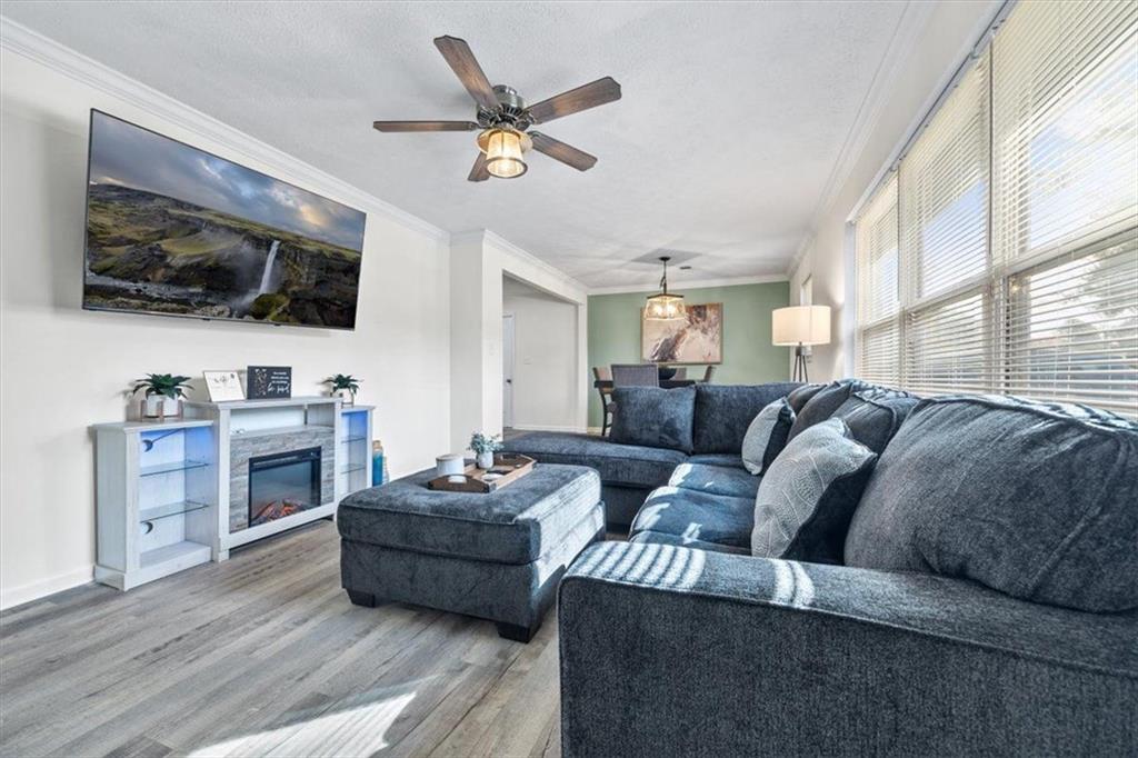 4281 Hiram Lithia Springs Road SW