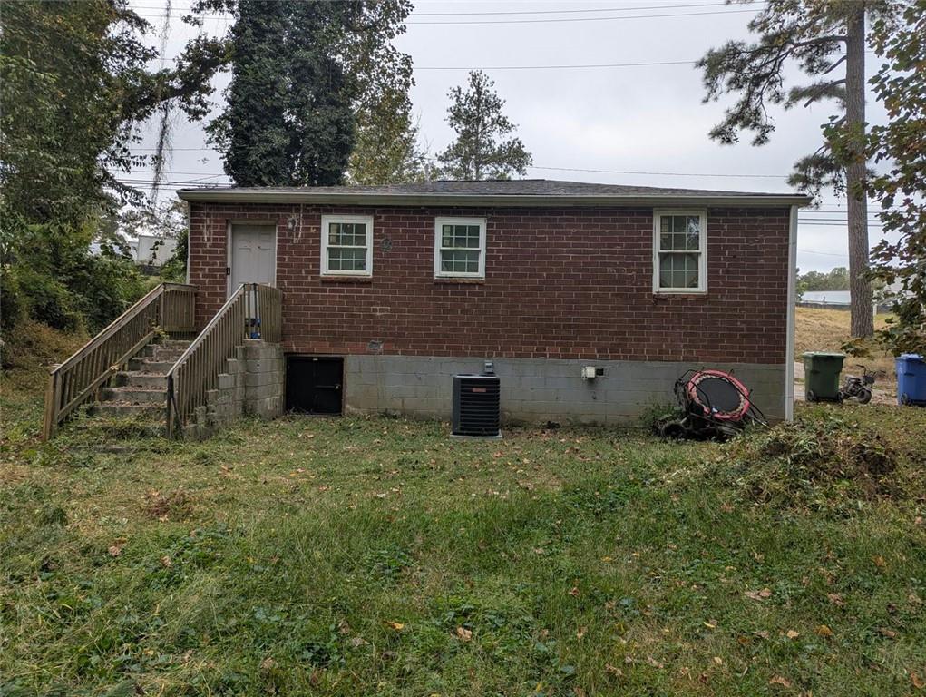 2811 Burton Road NW