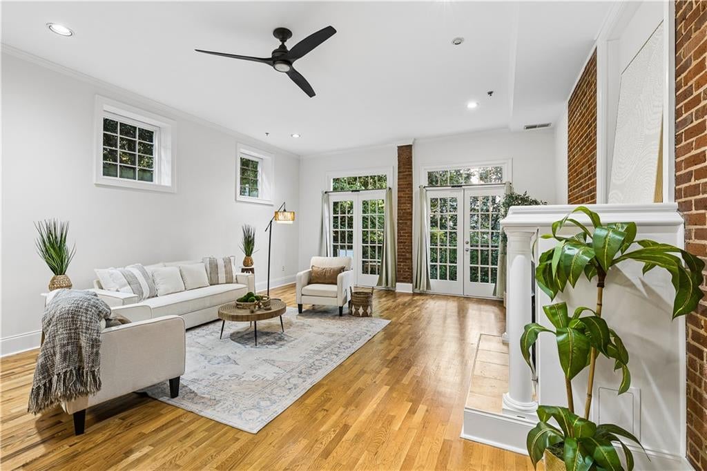 270 15th Street NE 101