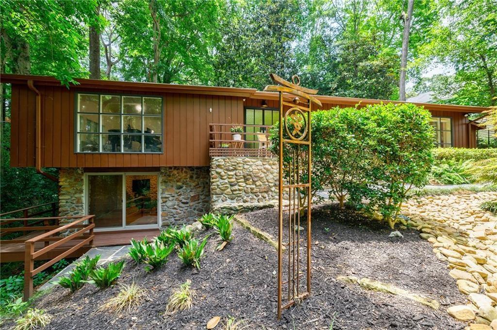 1860 Meredith Drive NW