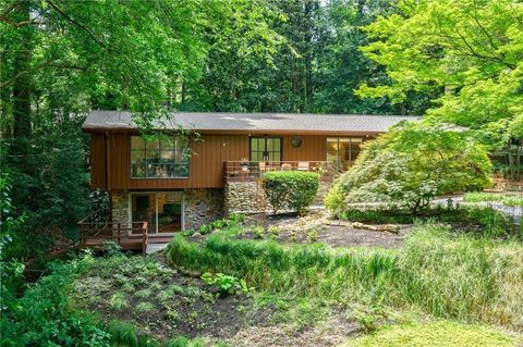 1860 Meredith Drive NW Atlanta GA 30318