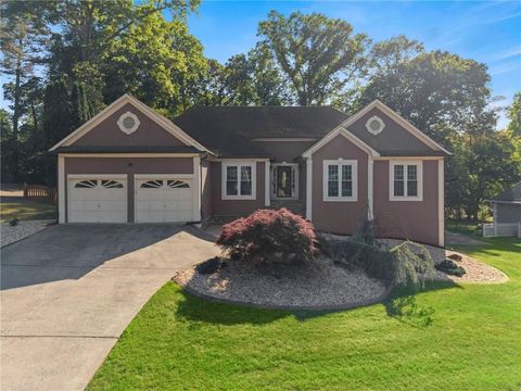 Homes For Sale - 6023 Wyndham Woods Drive<br/> Powder Springs, GA 30127