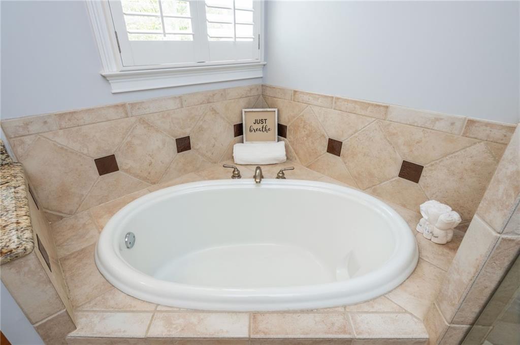 1227 Ashford Creek Park, Atlanta, Georgia image 27