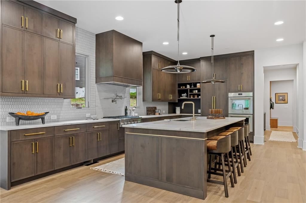 8455 Forsyth Commons Court