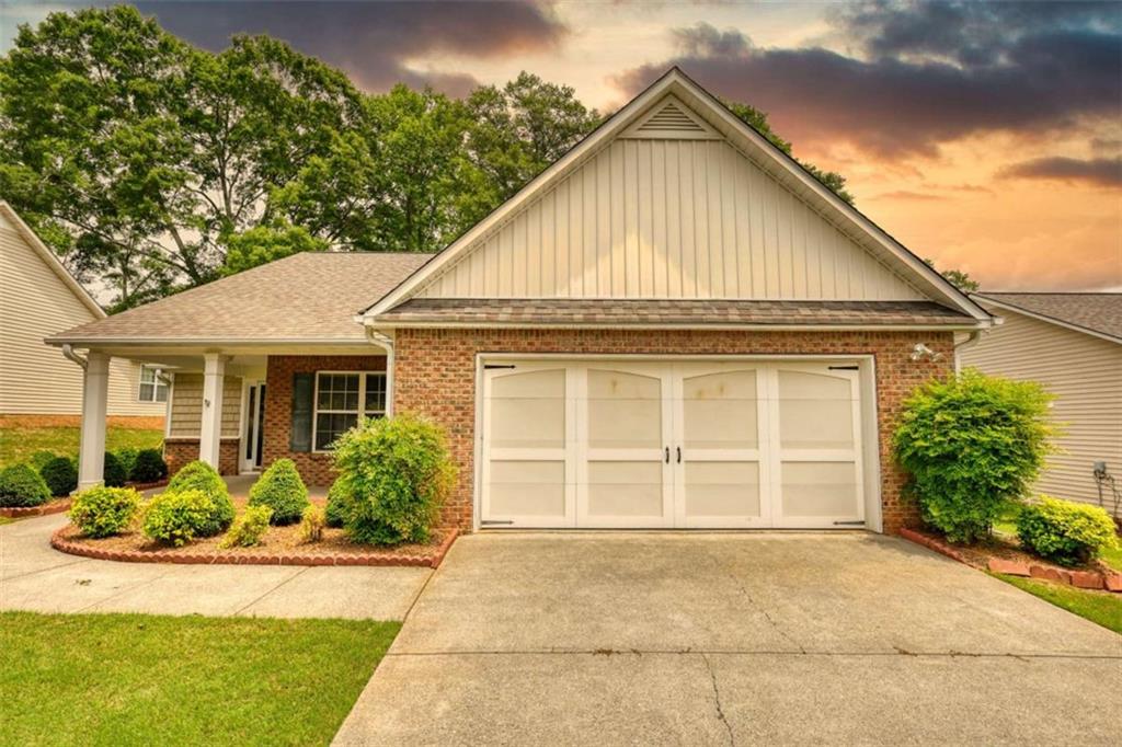 717 Stone Creek Drive, Monroe, Georgia image 1