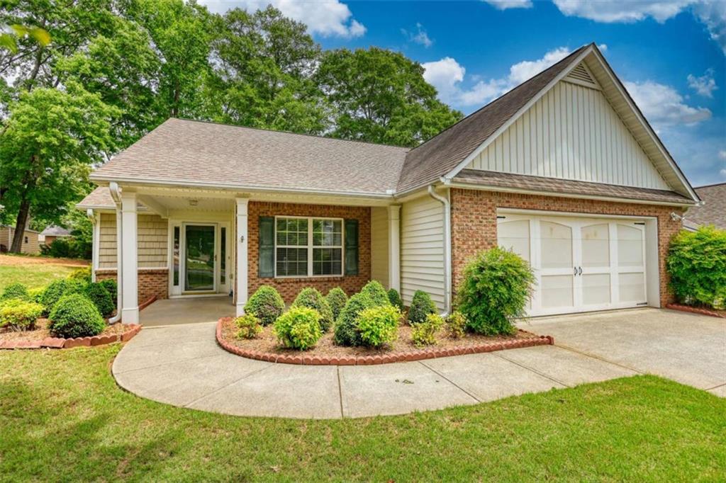 717 Stone Creek Drive, Monroe, Georgia image 2