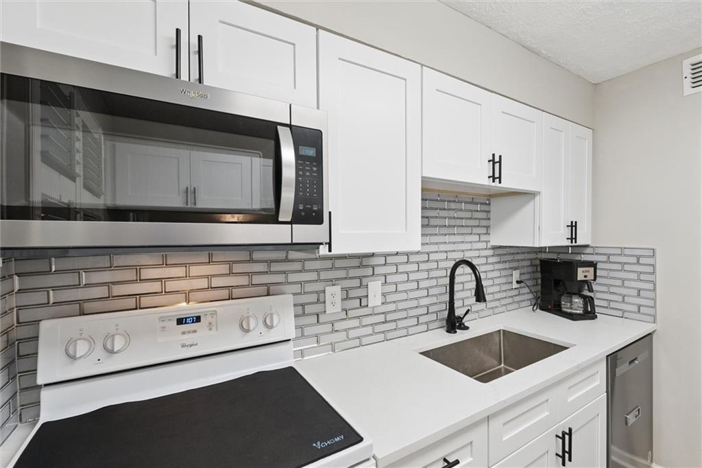 6700 Roswell Road 31B