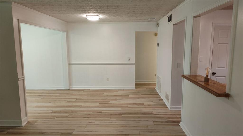 4077 Woodridge Way Way, Tucker, Georgia image 4