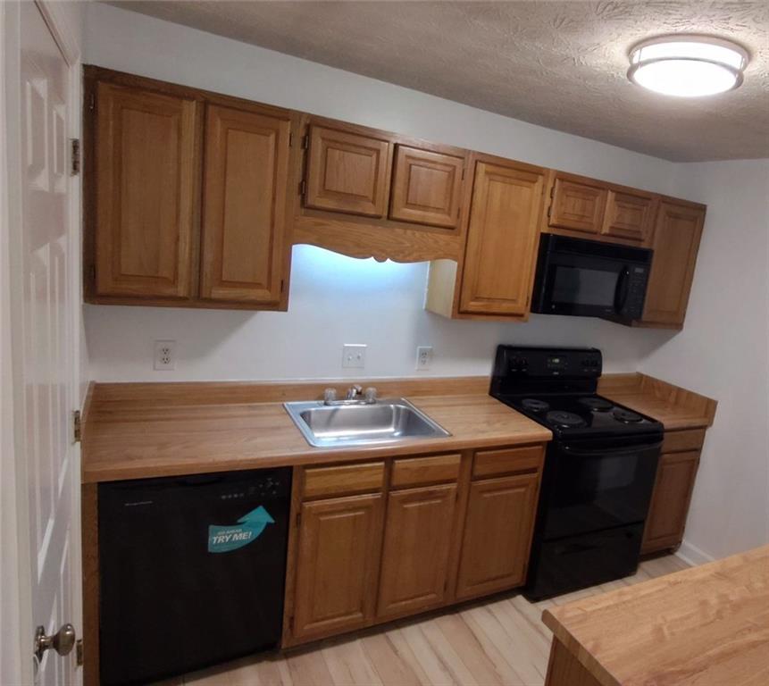 4077 Woodridge Way Way, Tucker, Georgia image 7
