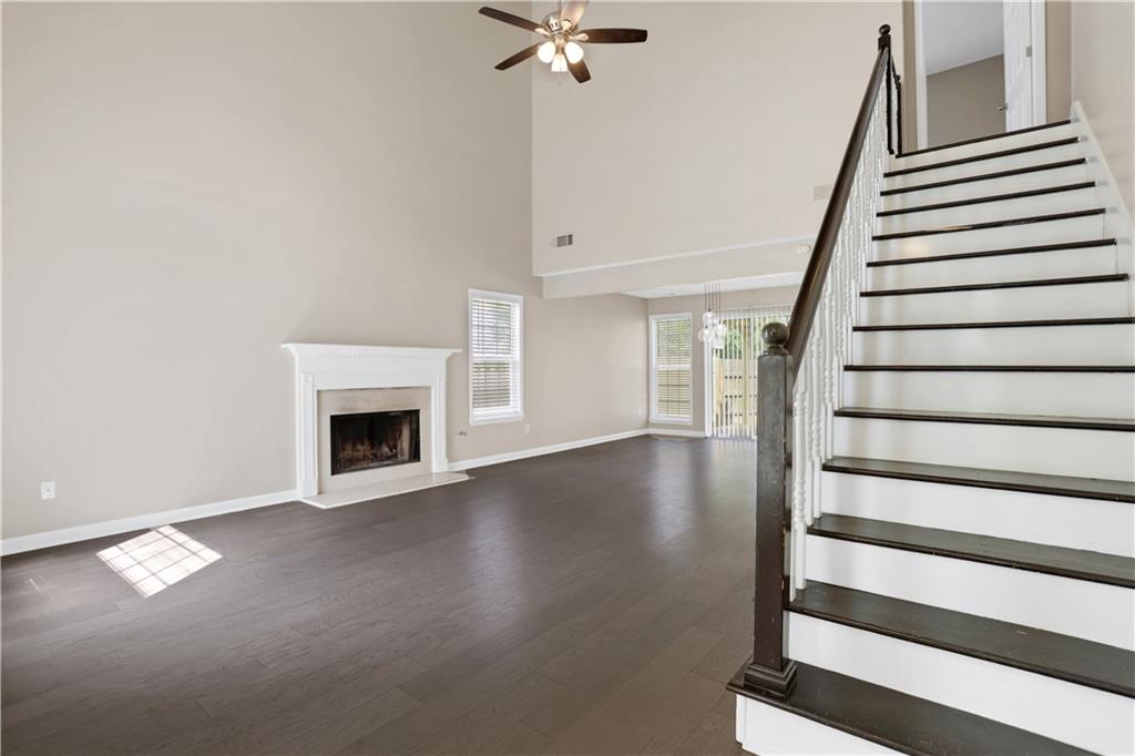 3062 Vineyard Way SE