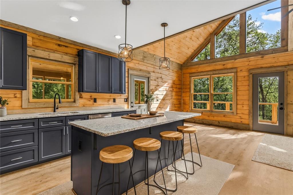 1725 Cherokee Gold Trail