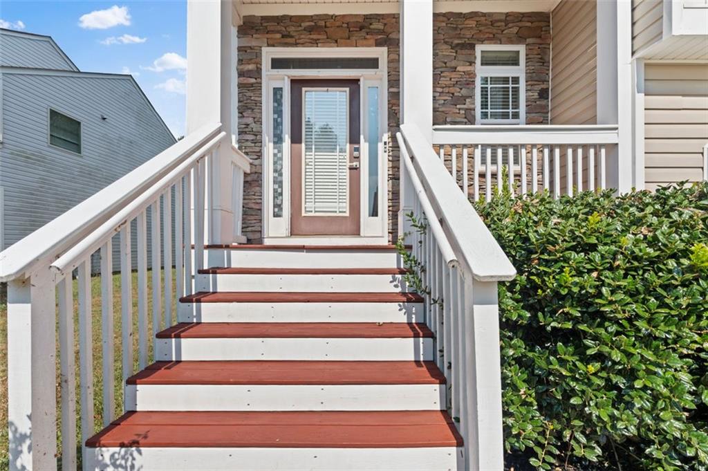 7125 Creeksong Drive