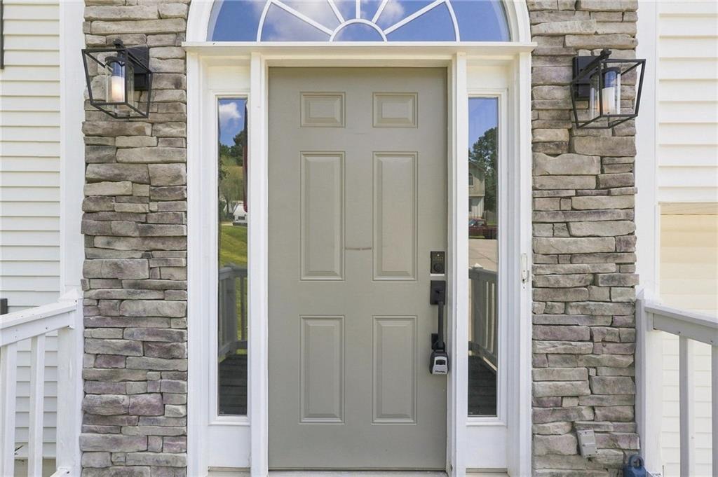 1003 Queensbury Run