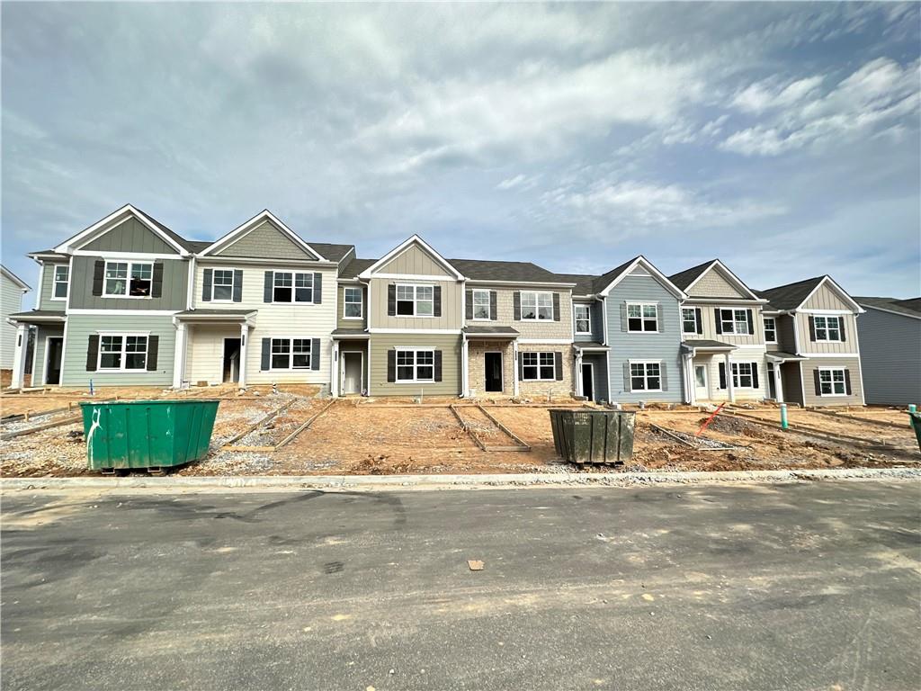 Direct Residential Communities is thrilled to announce the Chastain plan at Mallory Park! This dazzling home features luxurious hardwoods throughout the entire main level. Off the foyer you'll discover a unique flex room that can be used as a home office, play room, dining room, man cave, fab cave.. the options are endless! The lavish gourmet kitchen boasts granite countertops, crisp white cabinetry & a spacious island with undermount sink! Social butterflies will love the spacious family room with fireplace and soaring ceiling. The amazing owner's suite is perfectly positioned for privacy & will leave you speechless with its size. Let's not forget the gorgeous owner's bathroom with a large walk-in shower & dual vanity with granite countertops! Large secondary bedrooms with great closet space & hall bath with granite counters round out the upper level. With a private backyard & unmatched location, this home truly is a must see!