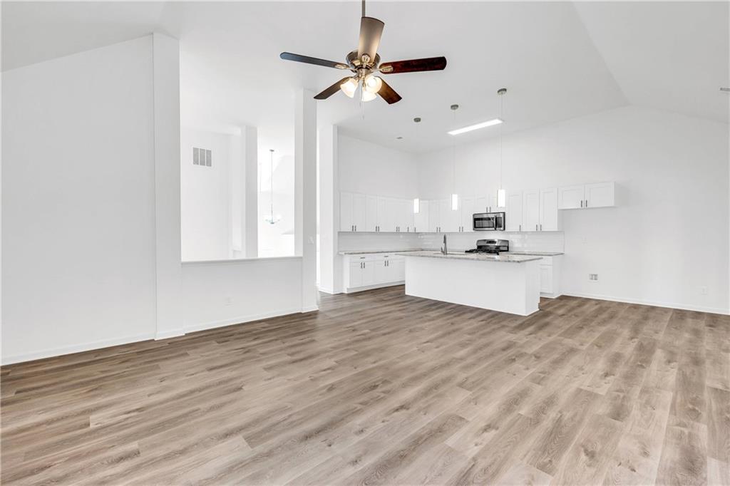 Lee's Crossing - Residential