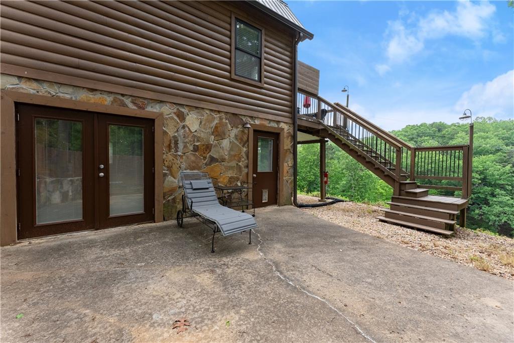 2109 Pine Tree Circle