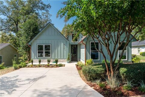 934 Zion Circle Roswell GA 30075