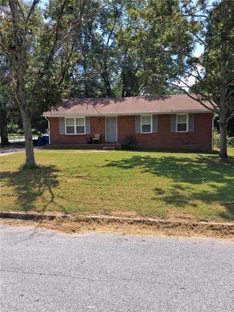 Homes For Sale - 2840 Carriage Lane<br/> South Fulton, GA 30349