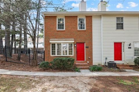 Photo of 224 Chads Ford Way, Roswell, GA 30076 (MLS # 7728696)