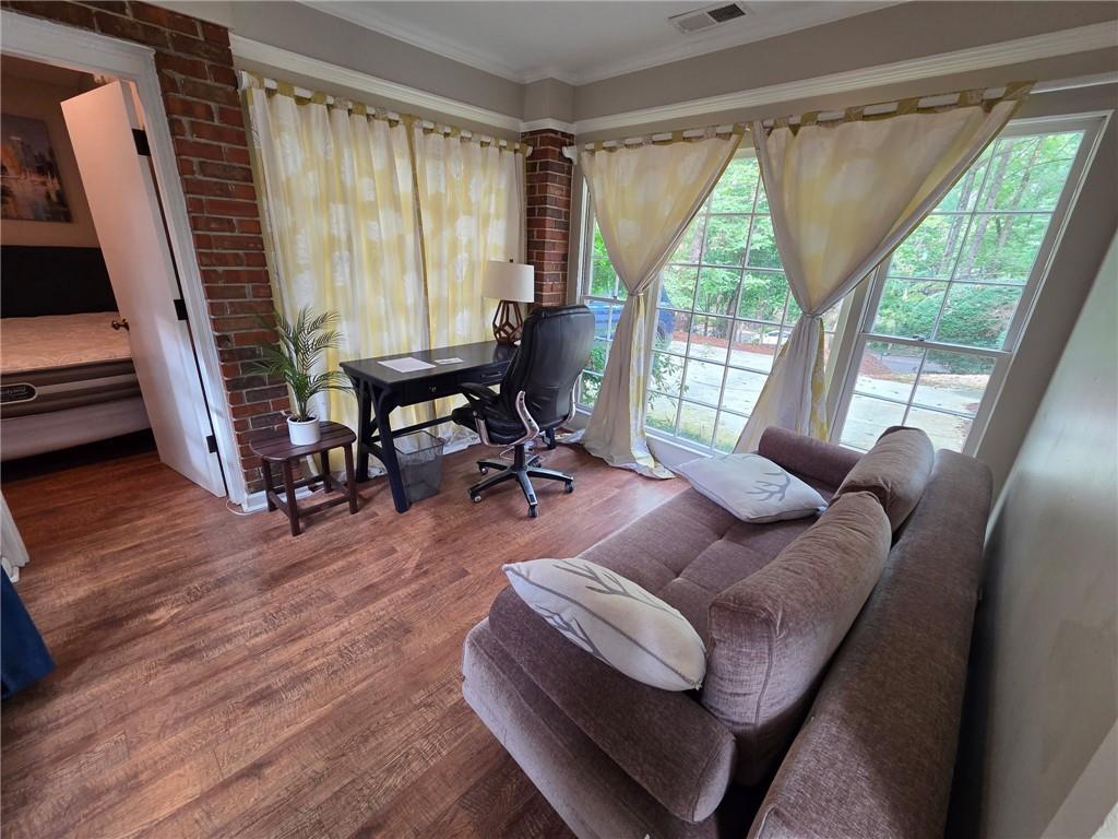 943 Barton Woods Road NE