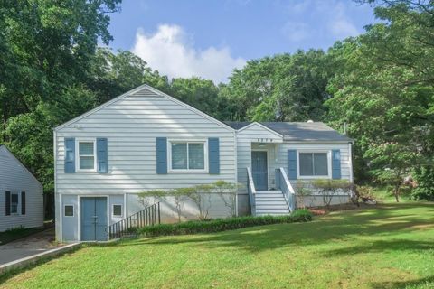 Photo of 1279 Skyhaven Road SE, Atlanta, GA 30316 (MLS # 7601505)