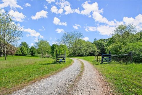 A home in Pendergrass