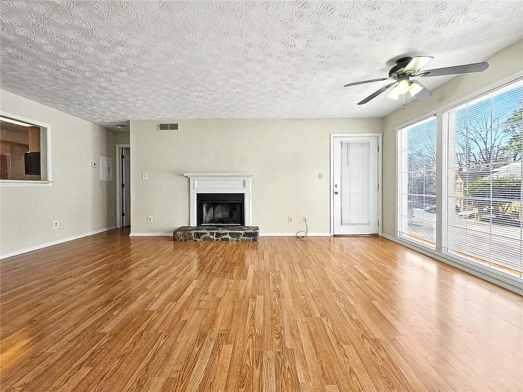 1702 Country Park Drive SE