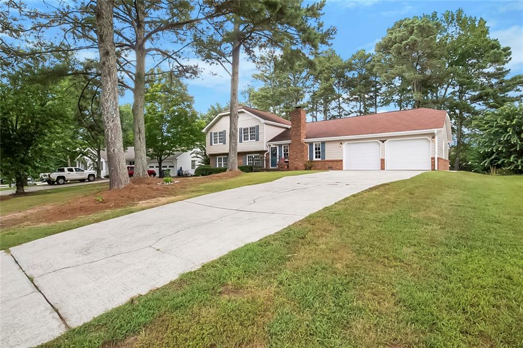 1727 Ramblewood Way