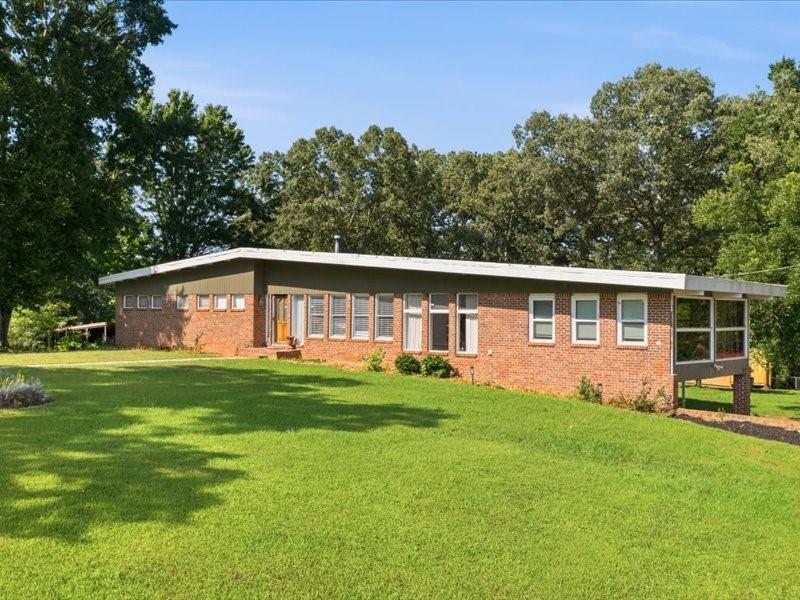1960 County Road 102