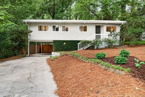 Photo of 2468 Skyland Trail NE, Brookhaven, GA 30319 (MLS # 7762955)