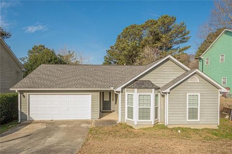 Homes For Sale - 1170 Kibbe Circle<br/> Lawrenceville, GA 30044