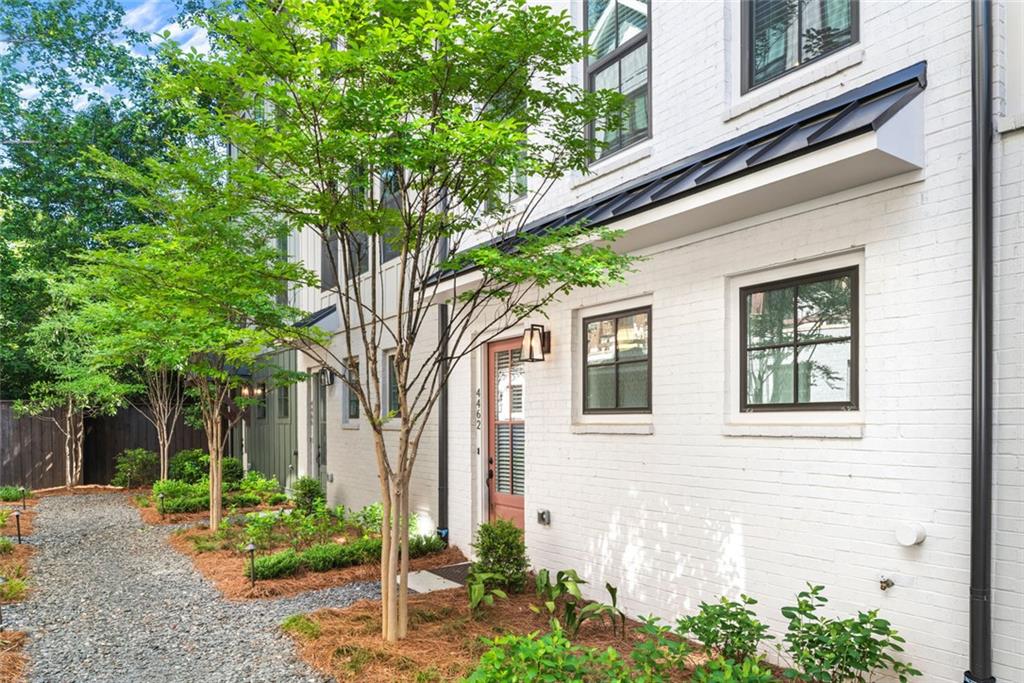 4462 Dandelion Lane