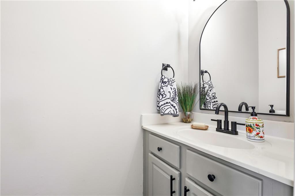 2540 River Summit Drive, Duluth, Georgia image 8