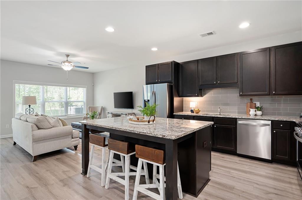 2857 Regal Park 3