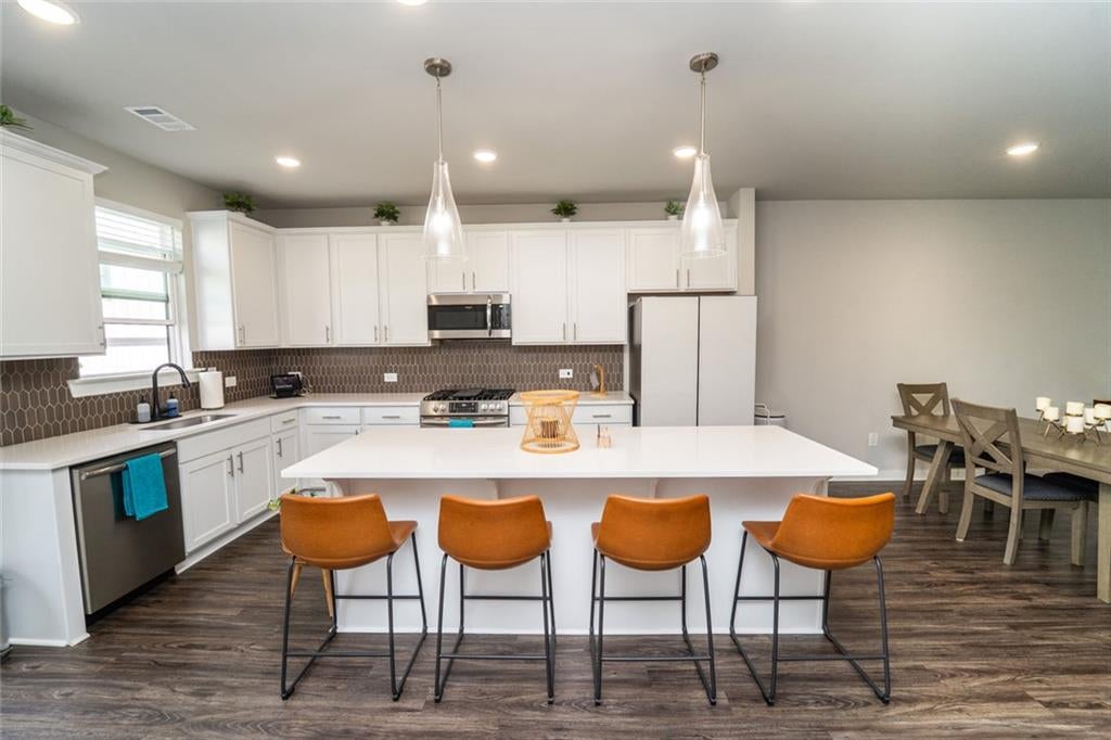 2030 NW Main Street NW 403