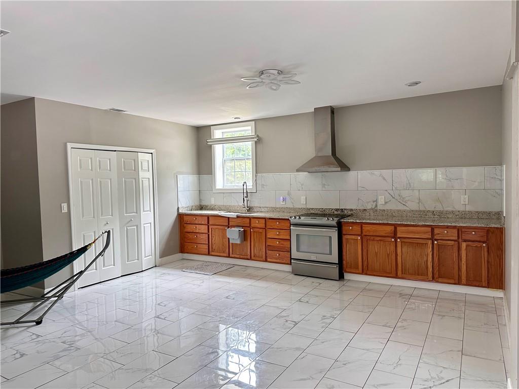 7326 Leland Ln