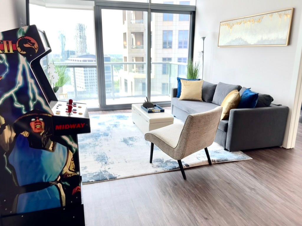 3382 Peachtree Road NE S08