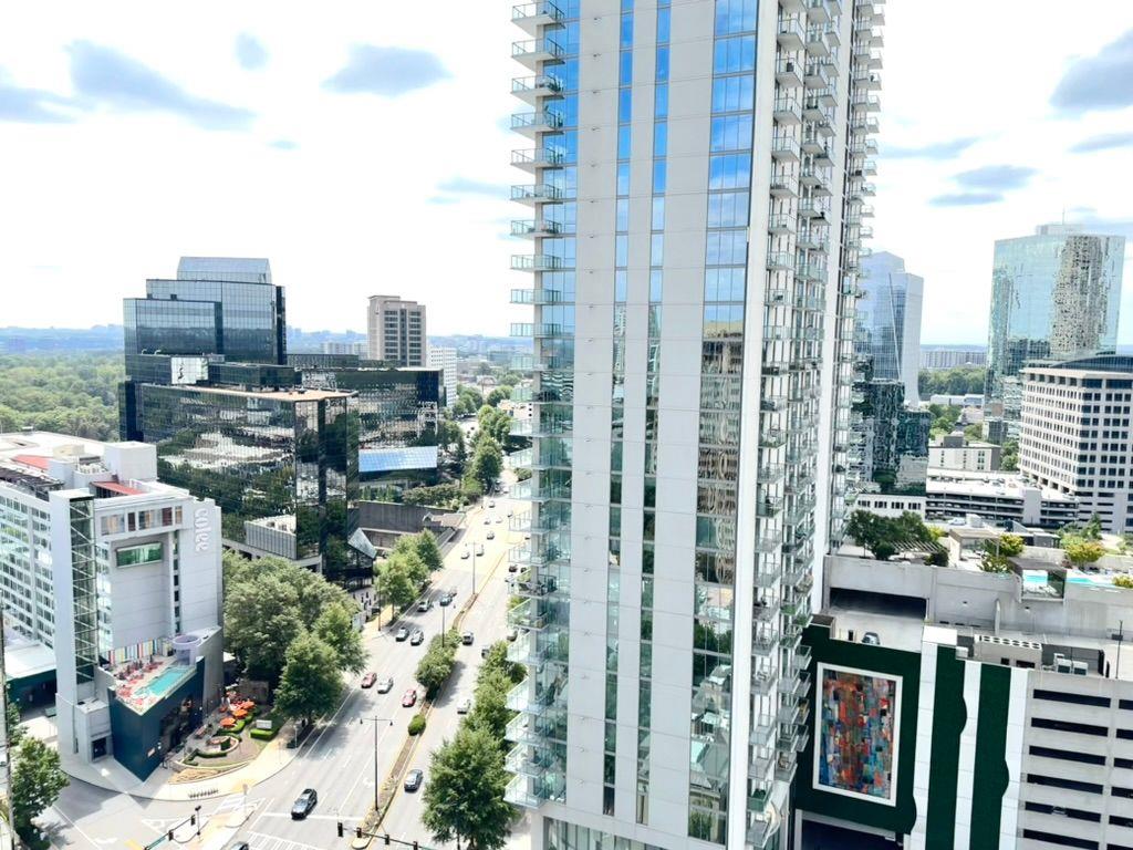 3382 Peachtree Road NE S08