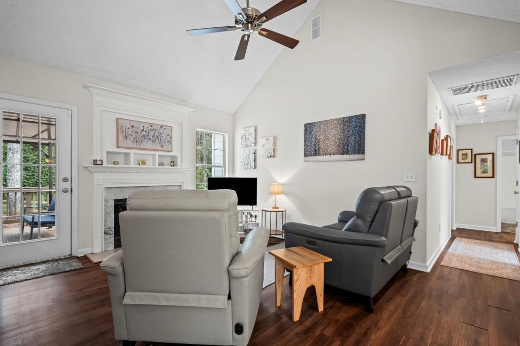 Laguna Springs - Residential