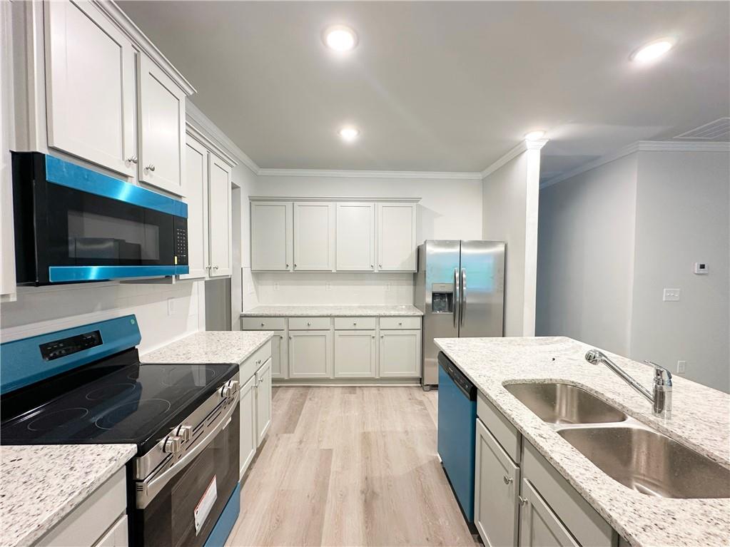 5112 Hilltop Drive