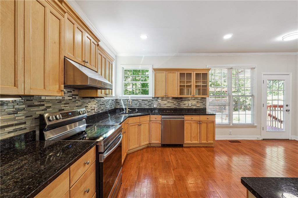 225 Bayswater Drive, Suwanee, Georgia image 4