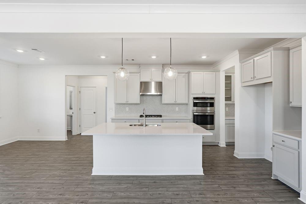 8740 Stratford Oaks Avenue