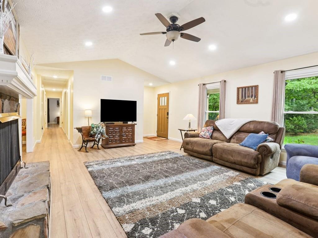 518 Picketts Crossing