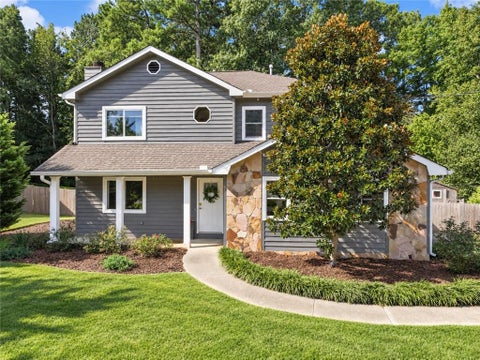 Homes For Sale - 1229 Gate Post Lane<br/> Lawrenceville, GA 30044