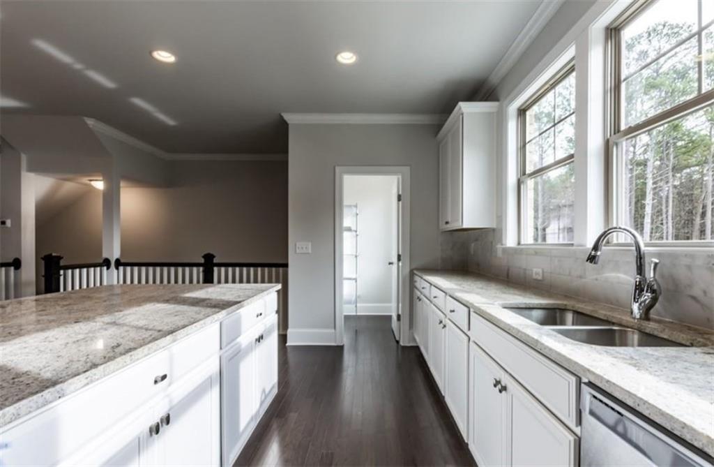 2277 Fremont Drive 4