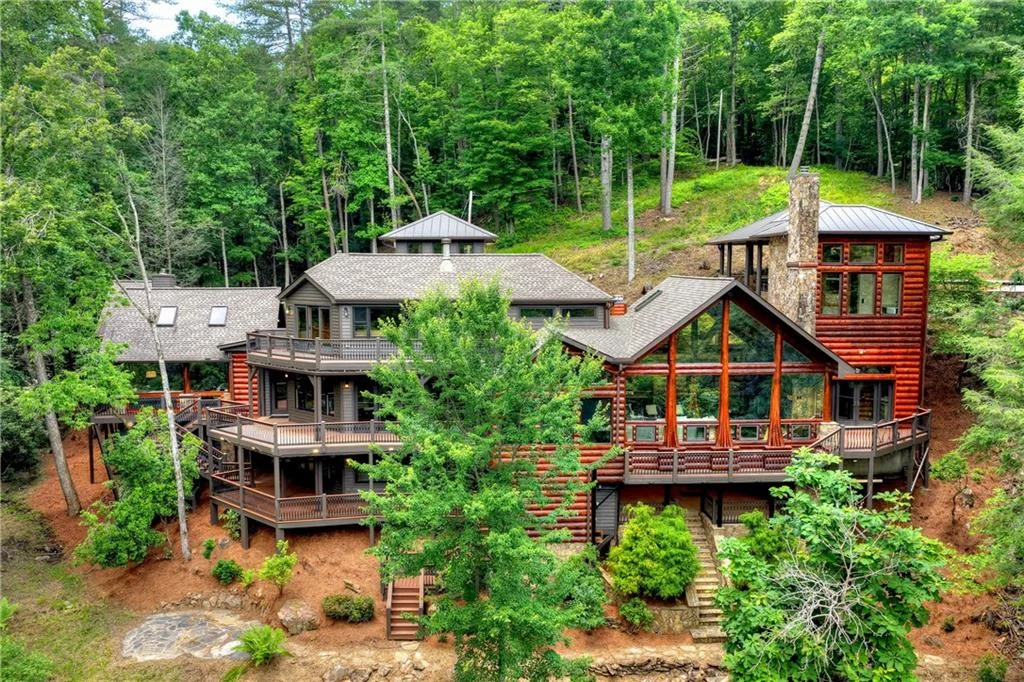 192 Delphi Hills Lane, Mccaysville, GA, 30555