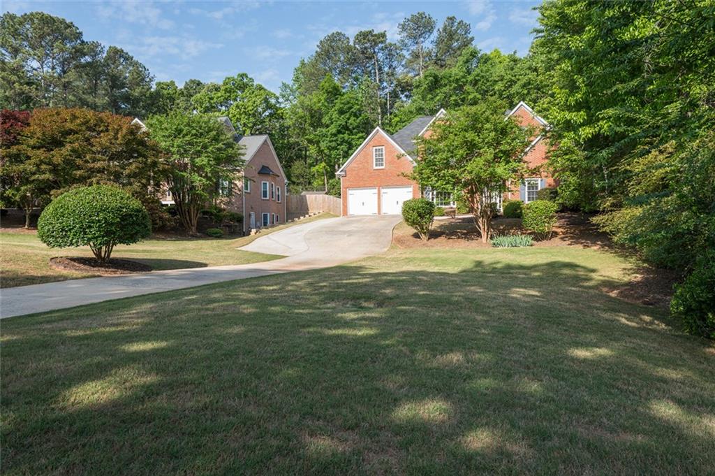 1512 Fallen Leaf Court SW