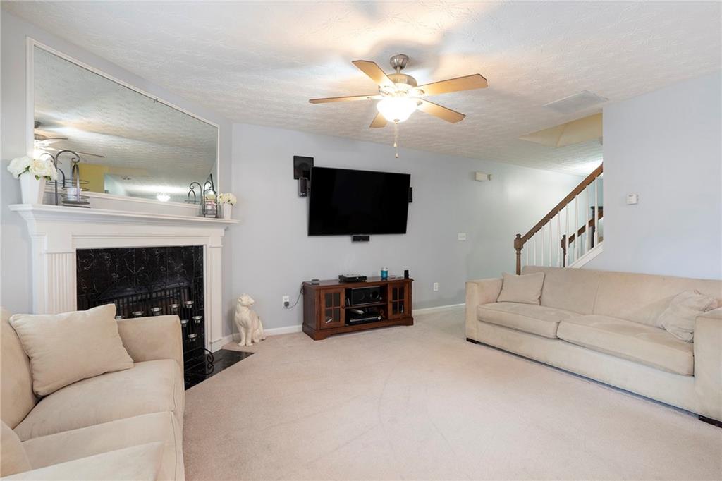 4616 Grand Central Parkway